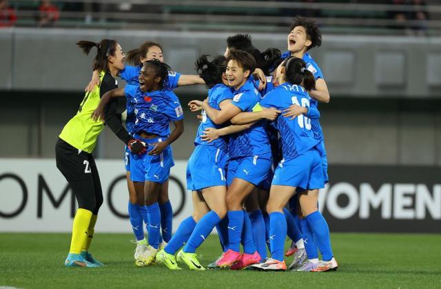 1744080309702015942.jpg 3武汉江大女足.jpg