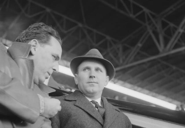 1744969637223081776.jpg 1744969183482.jpg