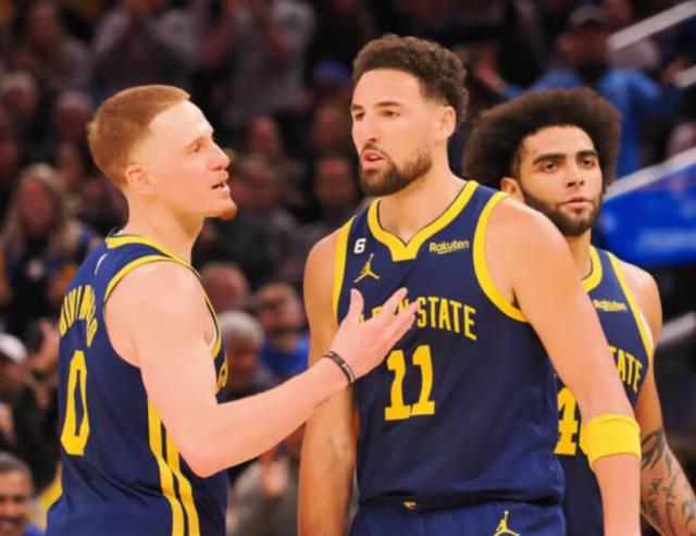 体育app下载官网-无库勇士开启季后赛冲刺 汤普森顶上成为金州英雄